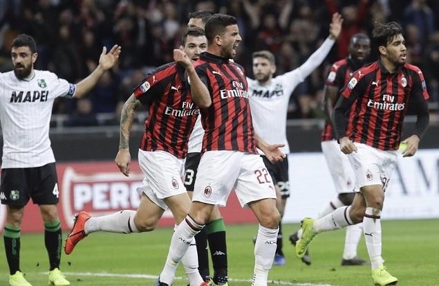 意大利足球甲级联赛意甲 11月04日 萨索洛 vs 热那亚 周一高飞