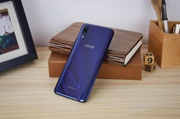 vivox23手机多少钱,vivo手机x23多少钱 vivo x23首销卖爆了!今年的蓝厂又一次杀出重围?