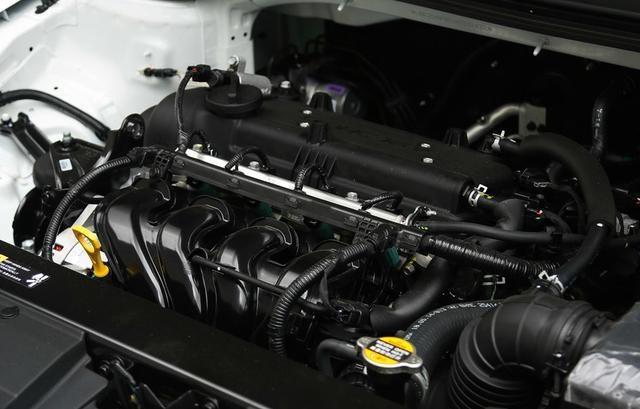 想买家用车的别急,悦动从8万一路降至5.2万,油耗仅5.6L!