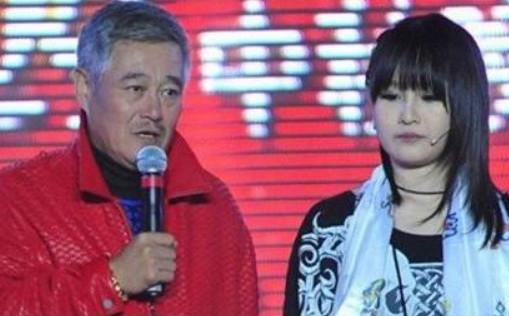 同是赵本山的女儿，40岁赵玉芳和22岁赵一涵，差距不是一般大