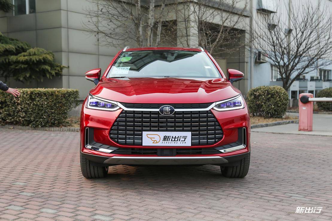 唐家族终于凑齐三剑客 姗姗来迟的唐 EV 应该怎么选?
