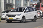 2019款宝骏730 1.5T手动时尚型7座