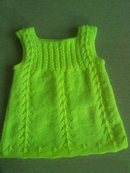 可爱活泼的嫩绿色宝宝背心裙编织,附教程与图解!