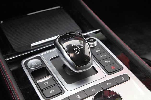 3���ذ�SUV�̵㣺�����������Ʊ���X6����EV600������520����