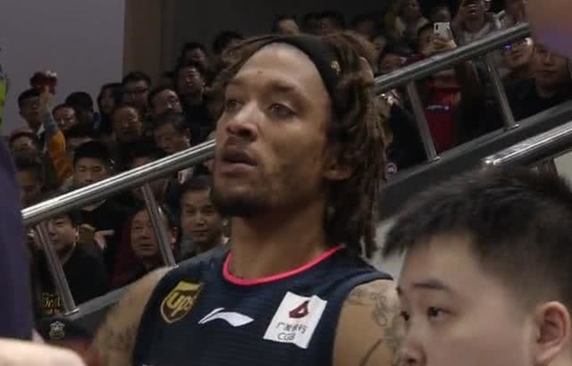 晋级CBA四强!广东队却迎来不利消息,易建联伤