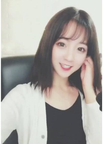 抖音一姐莉哥原来是这样火起来的,背后的一群