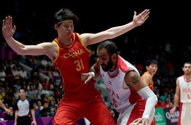 22岁被NBA球队选中!如今是球队股东