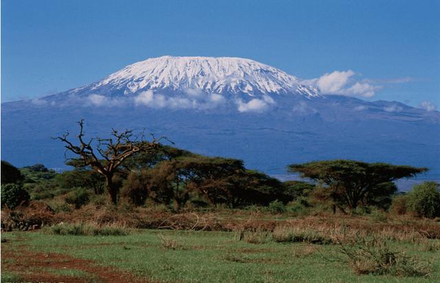 非洲第一高山，以赤道雪山而闻名于世