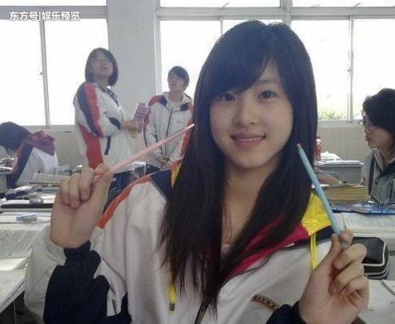 王思聪又发朋友圈调侃奶茶妹妹变抹茶妹妹？感受一下刘东强一道绿光！