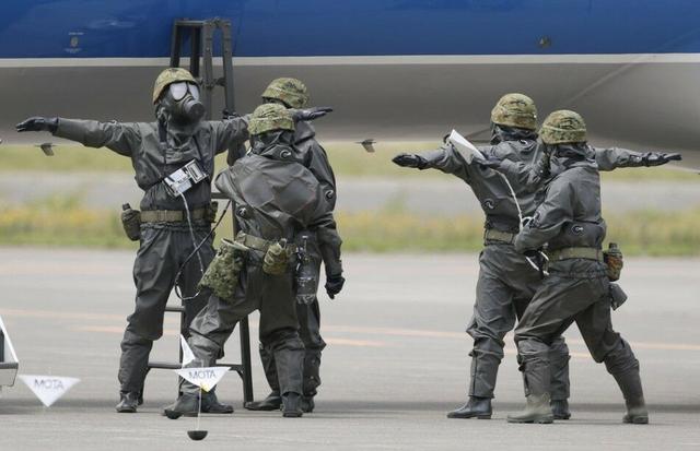 攻防大战即将上演利拉德联手字母哥挑战快船双星组合