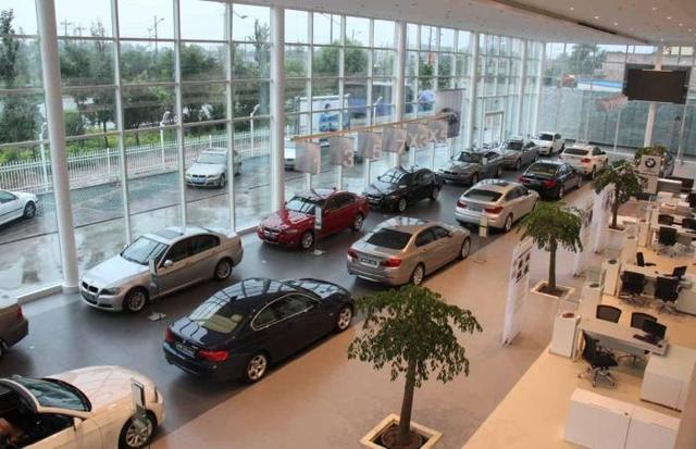 买新车时，遇到4S店强制你买车险怎么办？其实就是一句话的事