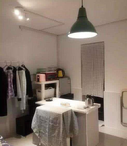 16平米带卫生间的单间,在上海一个月2500元房