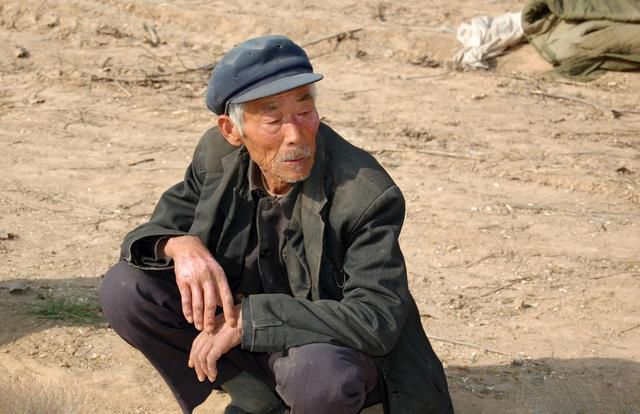 农村过了60岁的老人,已经无法下地干活,该如何面对养老呢?