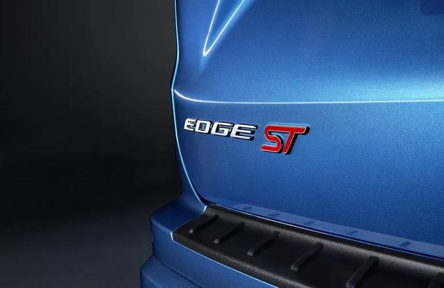 2.7T+8AT+V6，首款国产福特性能车，外形超霸气