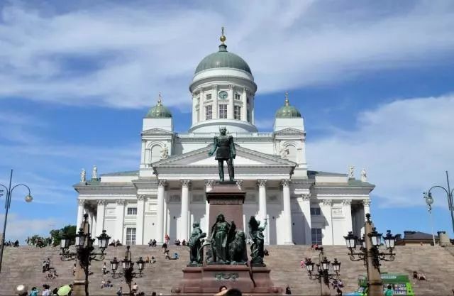 【芬兰】是全国上下爱狗的国家！