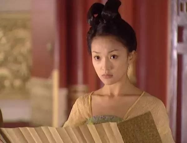 杨超越新剧剧照再曝光,清新灵动好似《大明宫词》小周迅