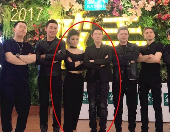 刘郡格09年参加快乐女声旧照曝光，胖到认不出，连名字都改了？