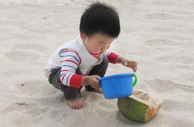 宝宝2岁之前有这3个特征