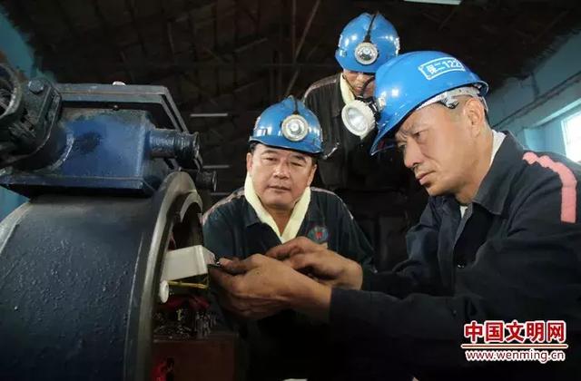 改革开放40年 淮北矿工抒心声 李传代事迹登上