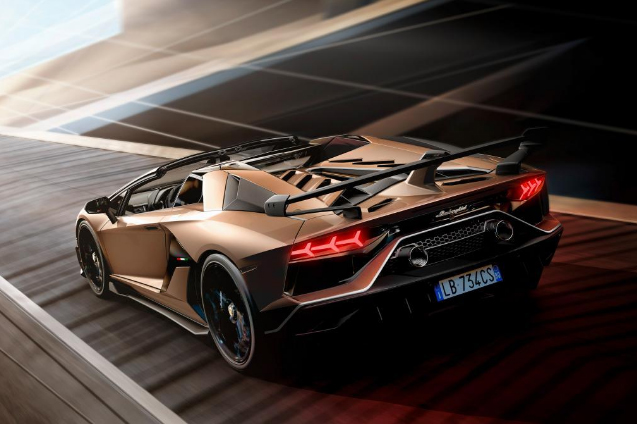 最完美的超跑之兰博基尼Aventador SVJ敞篷版太逆天了吧?