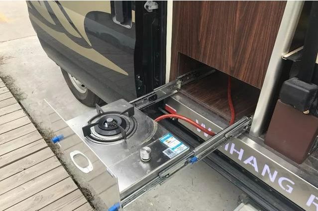 以下几款房车,适合带上全家出游,相当舒适且方便