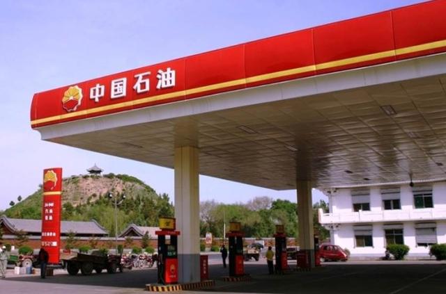 每日投放30万吨“国六”油全面开售