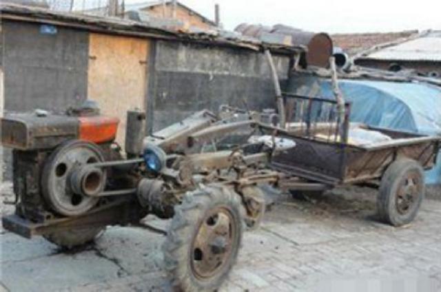 以前在农村,家家有辆拖拉机,现在却不常见了?老农说出