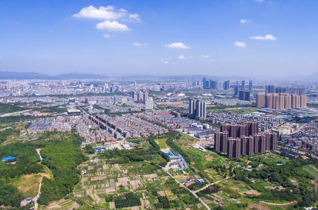 印度女孩来到中国工作,因为这些原因,工资低也