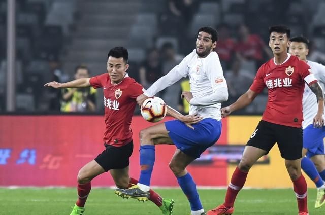 足球--中超:深圳佳兆业迎战山东鲁能泰山