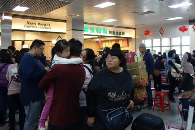 美国华侨纷纷迁移回国,只因美国做出这一决策