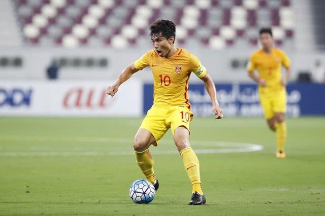 国足球员年薪有多高?武磊1000万只排第4?第1