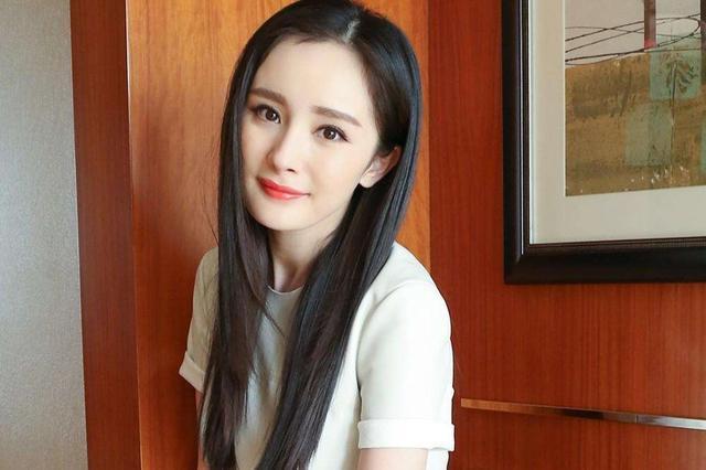 杨幂内衣广告高清_杨幂内衣代言广告