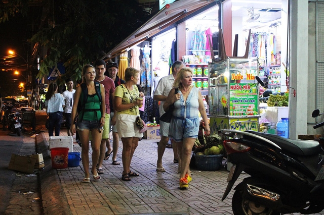 埃及青年:世界上最难对付游客不是中国人,是俄