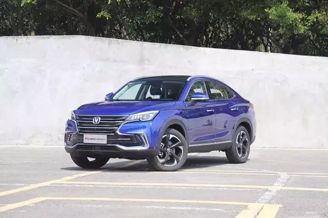 轿跑SUV杀出动力王,长安CS85 COUPE截胡吉利星越