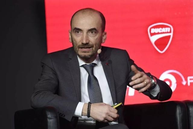 杜卡迪计划把V4引擎下放到街车上