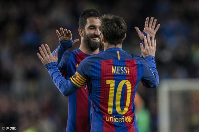 梅西!欧冠1\/8决赛巴萨主场5-1里昂晋级8强,梅西