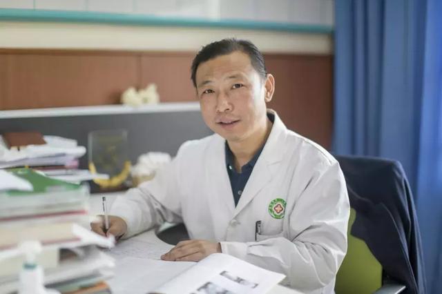 脊柱外科专家关凯教授|脊柱侧弯|关凯|脊柱 .