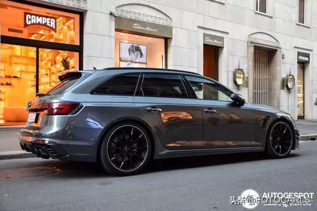 实拍|奥迪RS4-R ABT,熏黑车标太炸眼,这车谁能拒绝?