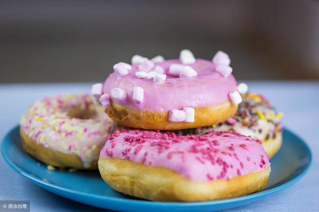 适合过生日发的朋友圈句子。生日快乐,努力成长