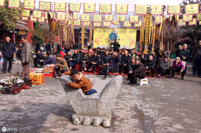 南阳庙会:传统民俗文化,娱乐的艺术形式,有着长久的渊源