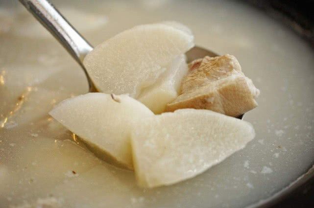 炖羊肉时,加入这种调料能给羊肉除膻,炖好的羊肉没膻味