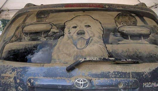 车内灰尘多要怎样清理？拿毛巾擦？教你一个土法子，天天开新车！