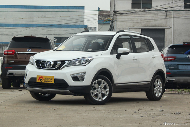 2017款长安CS15 1.5L自动豪华天窗版