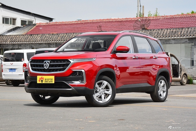 2018款宝骏530 1.8L自动豪华型