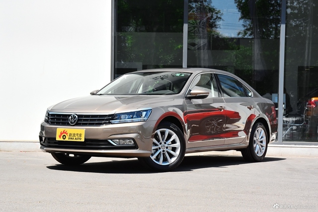 实拍|新款帕萨特  最持久的中型车标杆
