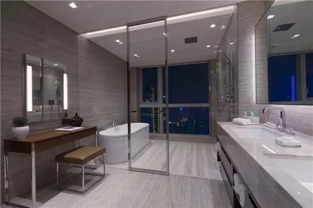 成都IFS里的国金豪庭,是一个可以拉近你与这