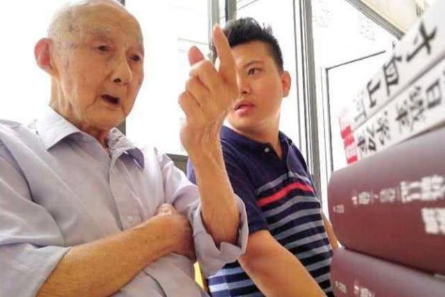 中国27岁士兵,击毙侵华日军大将,把他活活烧死