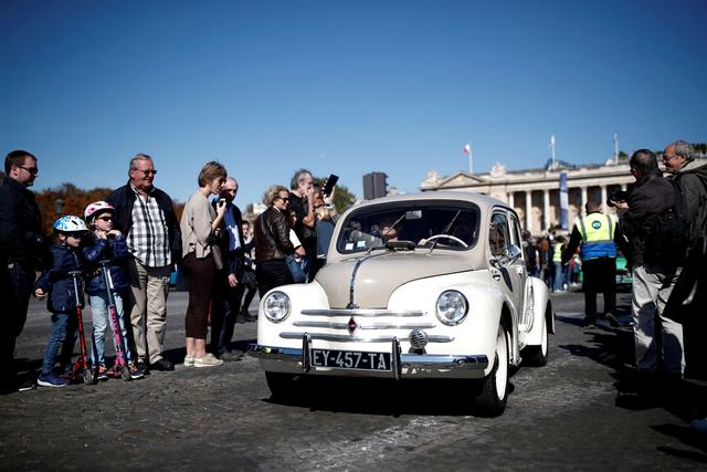 「外代一线」（9）老爷车齐聚为巴黎车展“庆生”