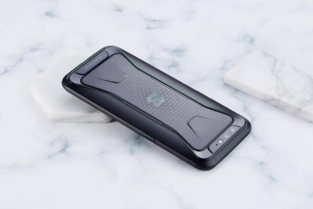 操控灵活,表现惊艳,黑鲨游戏手机