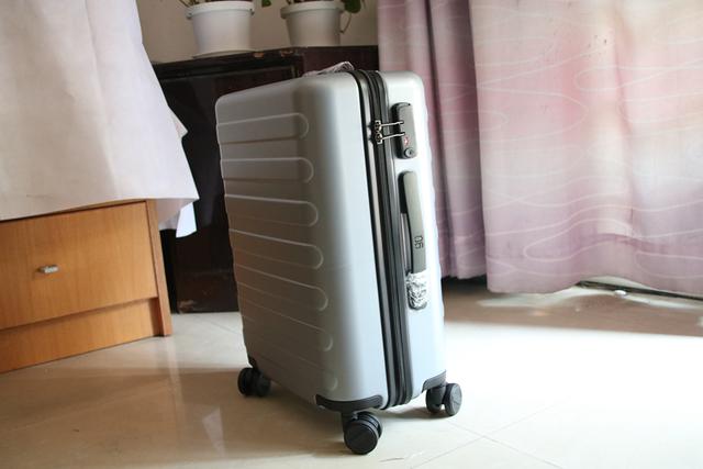 20寸行李箱该怎么选,小米90分告诉你实用结实